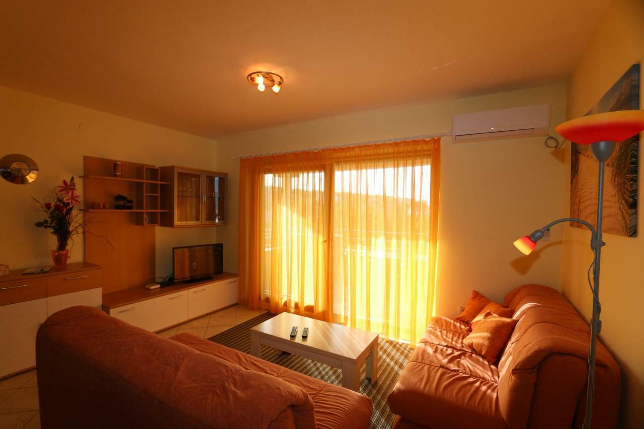 Apartment Dina Silo (Krk) Exterior photo