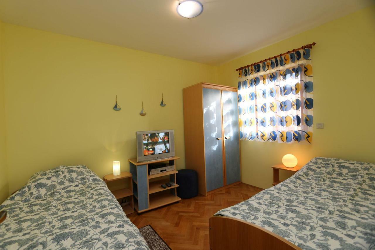 Apartment Dina Silo (Krk) Exterior photo